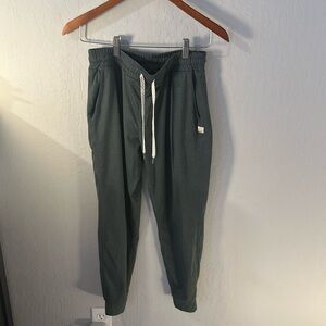 Green vuori joggers, size small